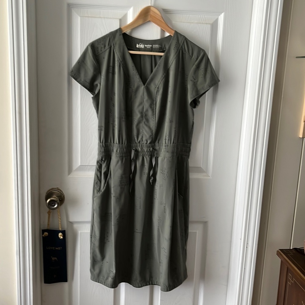REI dress